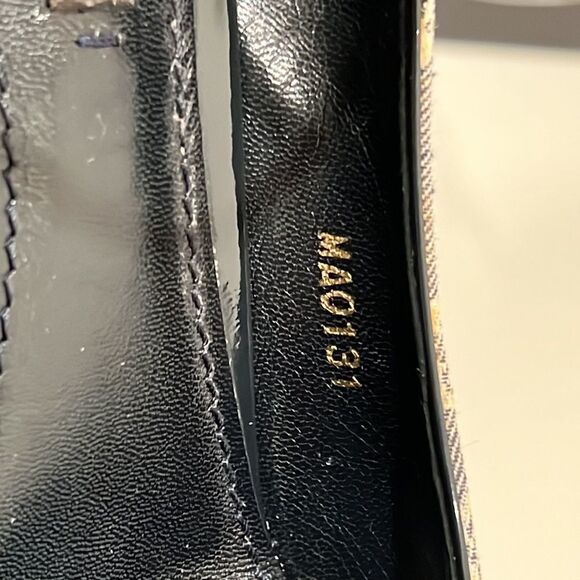 Louis Vuitton Mary Jane Pumps - Picture 4 of 11